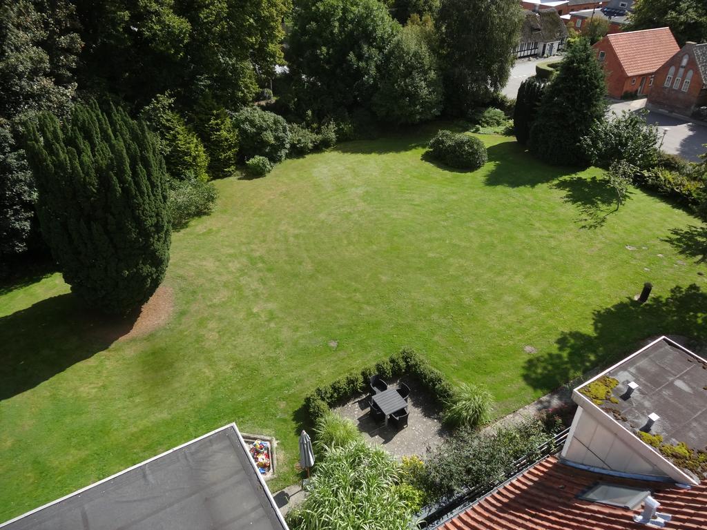 Hovedgård ホヴェドガールデン ベッド&ブレックファースト Bed & Breakfast エクステリア 写真