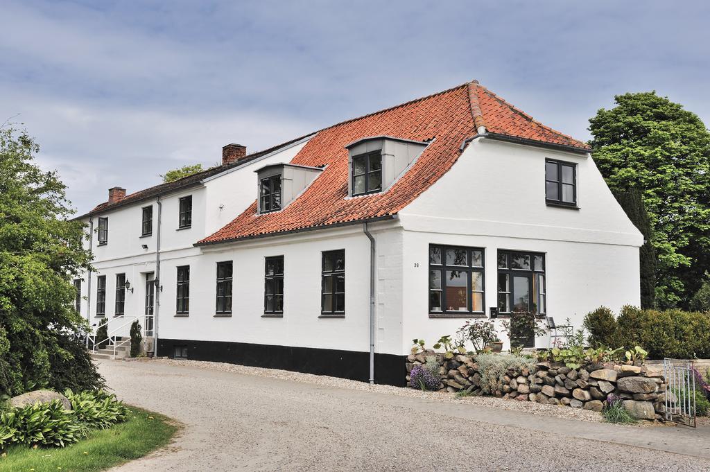 Hovedgård ホヴェドガールデン ベッド&ブレックファースト Bed & Breakfast エクステリア 写真