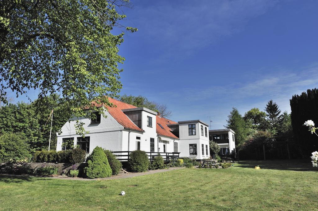 Hovedgård ホヴェドガールデン ベッド&ブレックファースト Bed & Breakfast エクステリア 写真