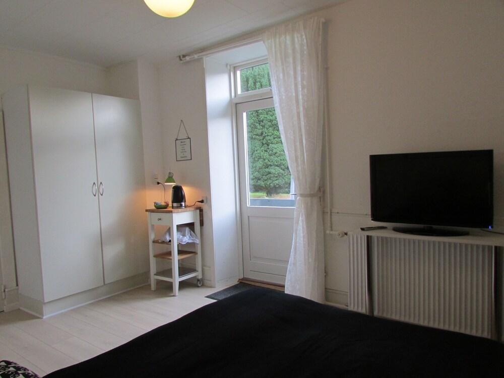 Hovedgård ホヴェドガールデン ベッド&ブレックファースト Bed & Breakfast エクステリア 写真